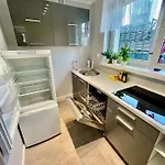 4 Rondo 1 Metro Wifi 65'tv Netflix Hbo Appletv Disney+ Lejlighed Warszawa
