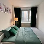 Apartman 4 Rondo 1 Metro Wifi 65'tv Netflix Hbo Appletv Disney+ *