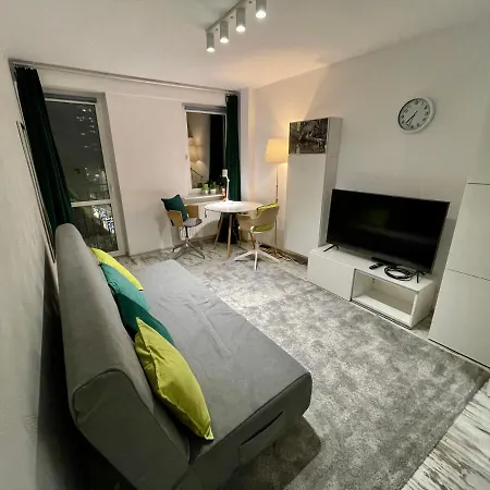 Appartement 4 Rondo 1 Metro Wifi 65'tv Netflix Hbo Appletv Disney+ *