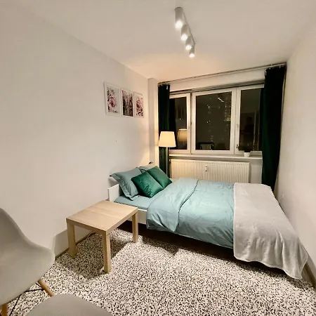 4 Rondo 1 Metro Wifi 65'tv Netflix Hbo Appletv Disney+ Appartement