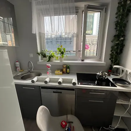 4 Rondo 1 Metro Wifi 65'tv Netflix Hbo Appletv Disney+ Appartement