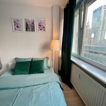 4 Rondo 1 Metro Wifi 65'tv Netflix Hbo Appletv Disney+ Апартаменты *