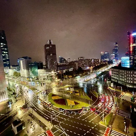 Appartement 4 Rondo 1 Metro Wifi 65'tv Netflix Hbo Appletv Disney+ *