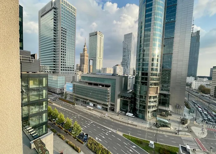 4 Rondo 1 Metro Wifi 65'tv Netflix Hbo Appletv Disney+ Apartman