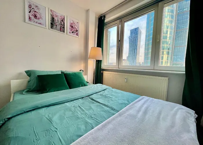 4 Rondo 1 Metro Wifi 65'tv Netflix Hbo Appletv Disney+ Apartman *