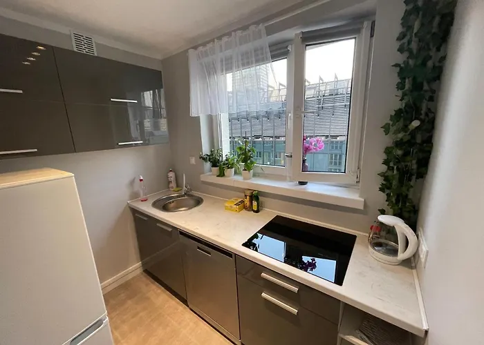 4 Rondo 1 Metro Wifi 65'tv Netflix Hbo Appletv Disney+