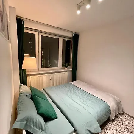 4 Rondo 1 Metro Wifi 65'tv Netflix Hbo Appletv Disney+ *