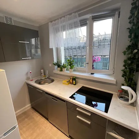 4 Rondo 1 Metro Wifi 65'tv Netflix Hbo Appletv Disney+