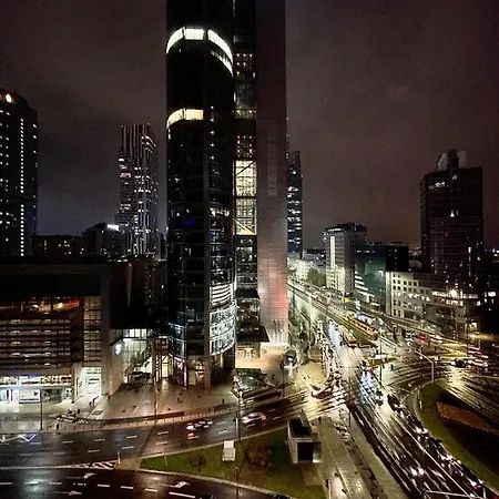 4 Rondo 1 Metro Wifi 65'tv Netflix Hbo Appletv Disney+ Lejlighed Warszawa