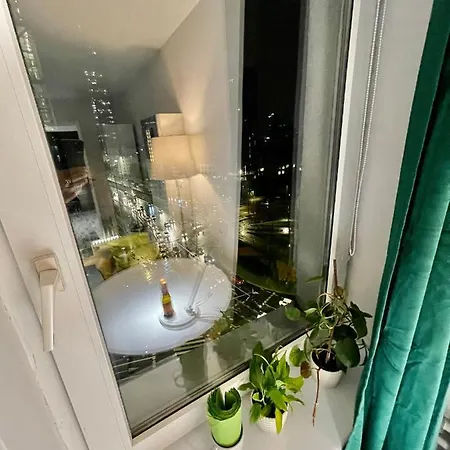 4 Rondo 1 Metro Wifi 65'tv Netflix Hbo Appletv Disney+ * Warszawa