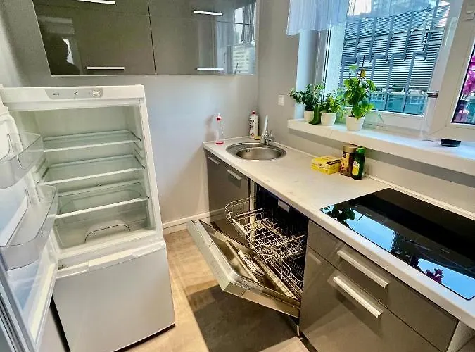 4 Rondo 1 Metro Wifi 65'tv Netflix Hbo Appletv Disney+ Lejlighed Warszawa