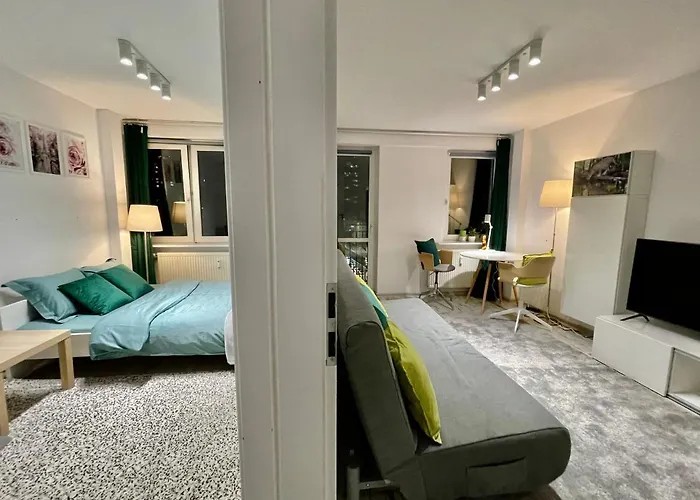 4 Rondo 1 Metro Wifi 65'tv Netflix Hbo Appletv Disney+ Lejlighed Warszawa